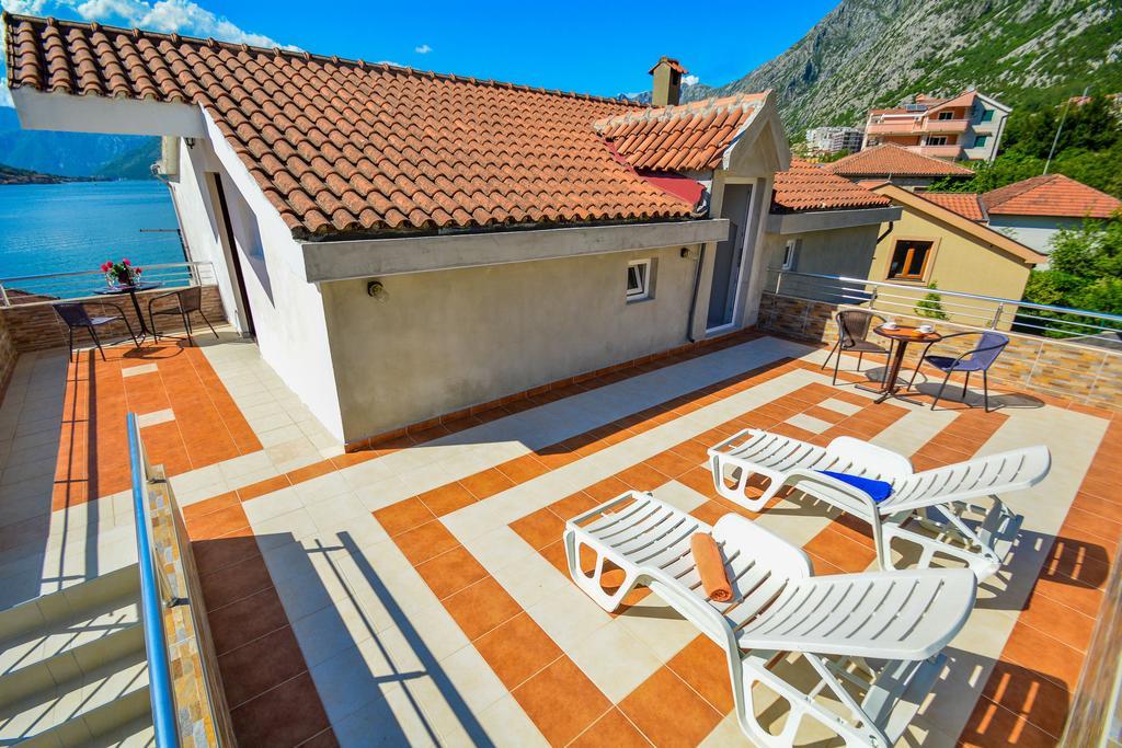 The Sea Coast Apartment Kotor