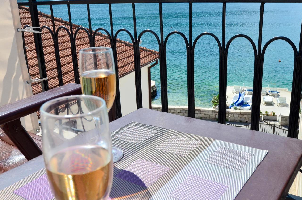 Apartment The Sea Coast Kotor
